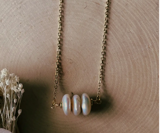 The Loa Pearl Necklace