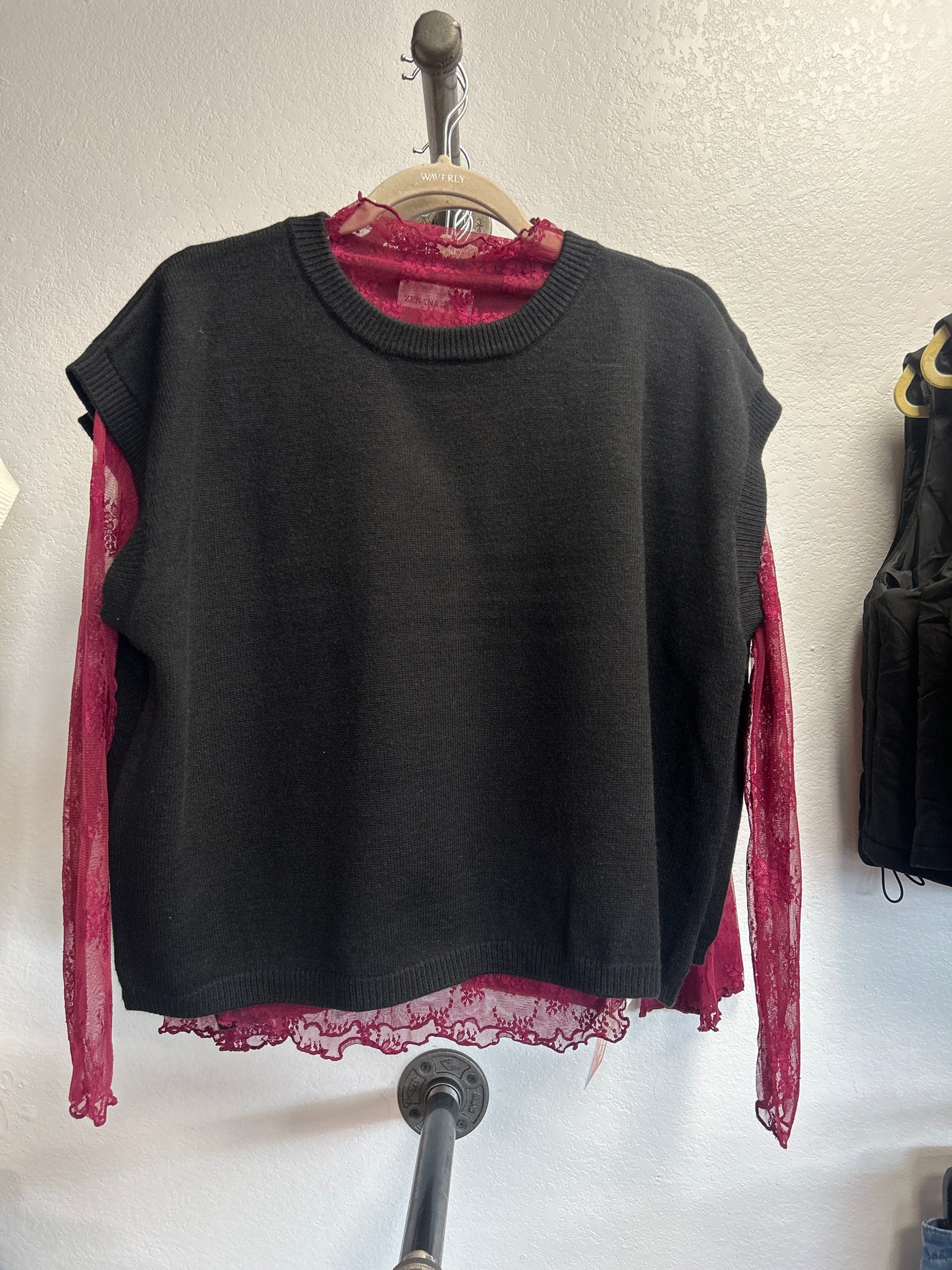 Hallie Sweater Top in Black