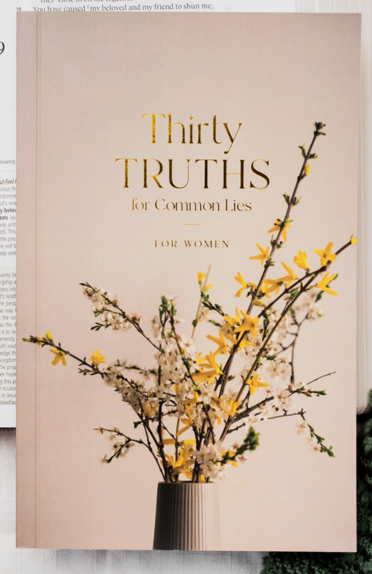 Daily Grace-Thirty Truths for Common Lies For Women